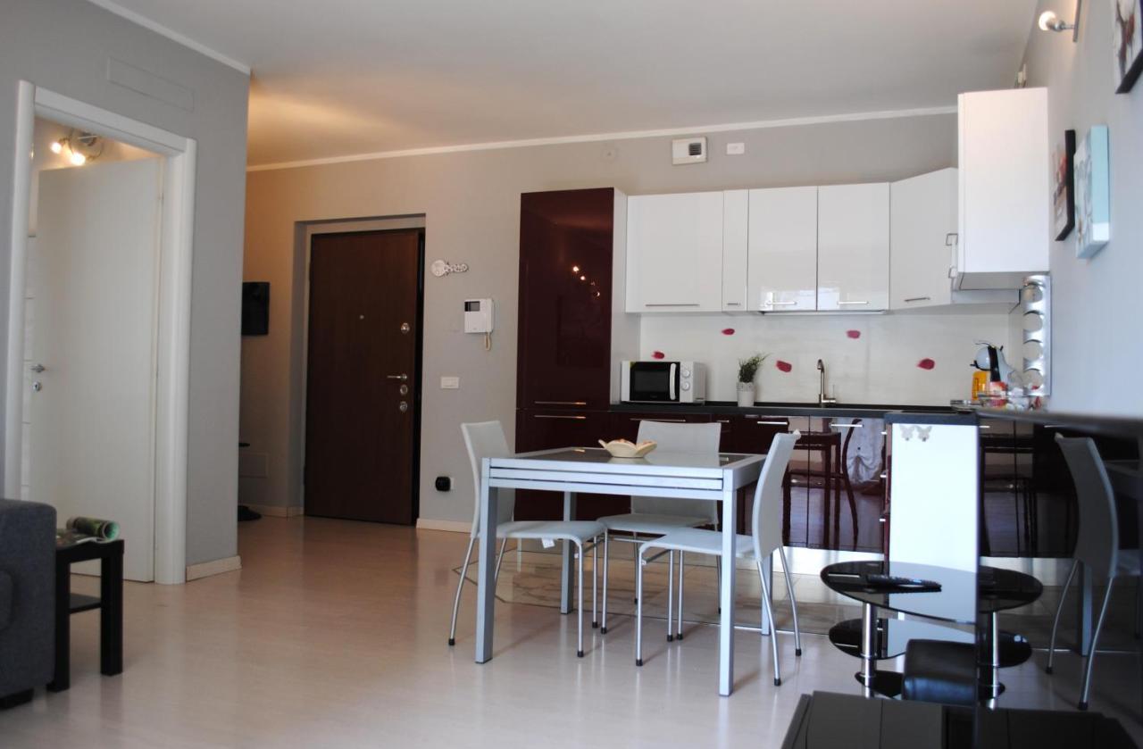 Bnbook - Metropolitan Expo Flat 4 Rho Extérieur photo